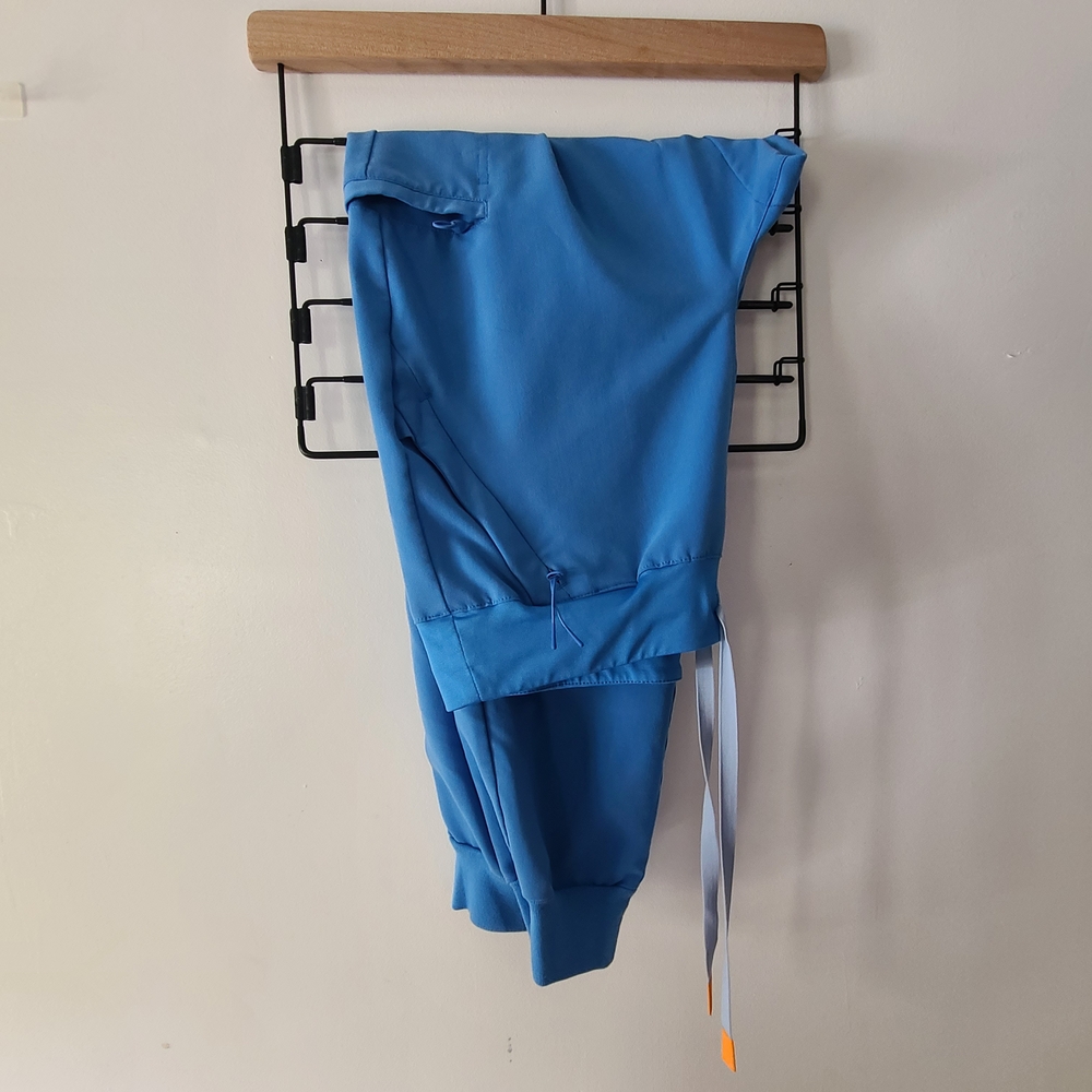 Figs Women's Capri Blue Clara Jogger Scrub Pants Medium